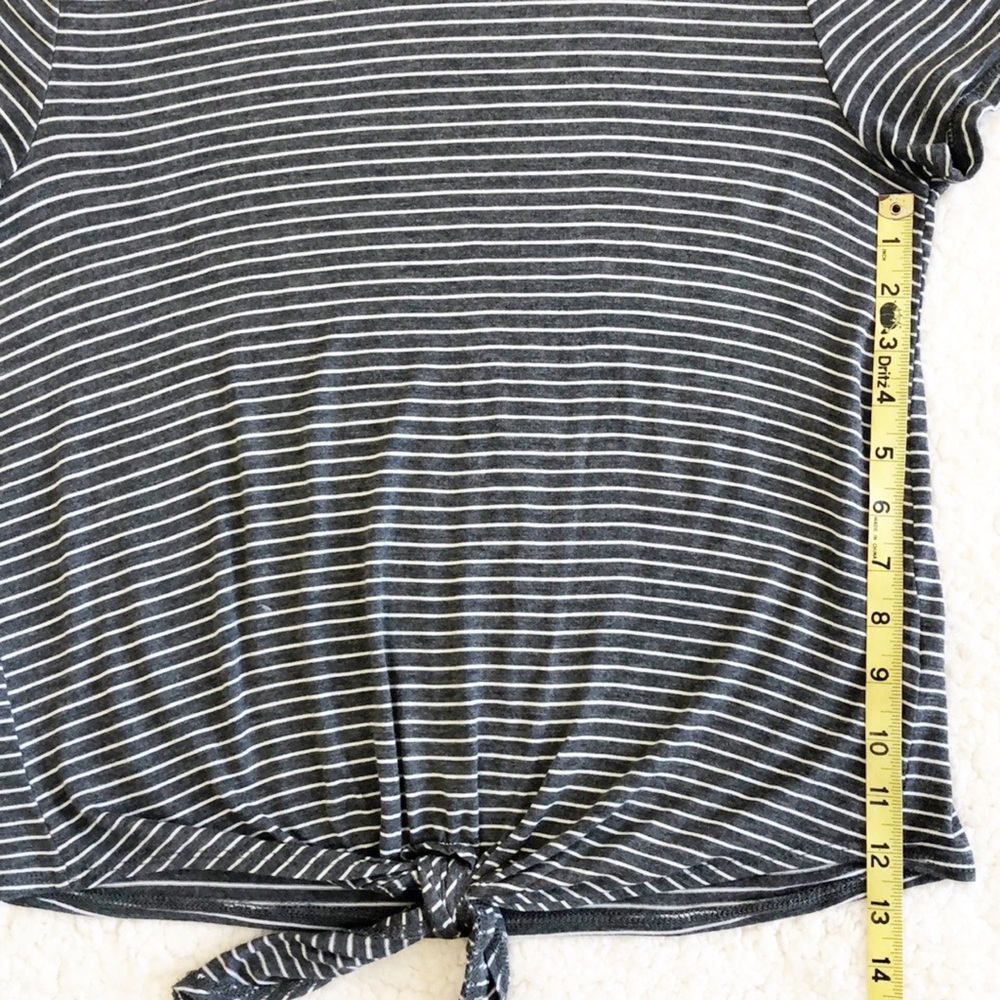 SO Tie Front Slinky Short Sleeve Striped Top Sz M - Picture 6 of 6